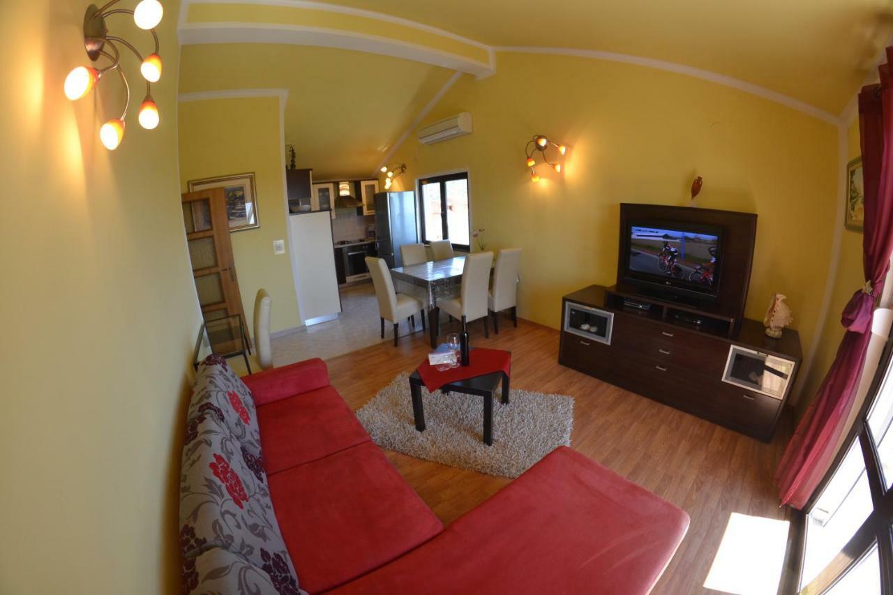 Apartman Jadranka Palit Luaran gambar